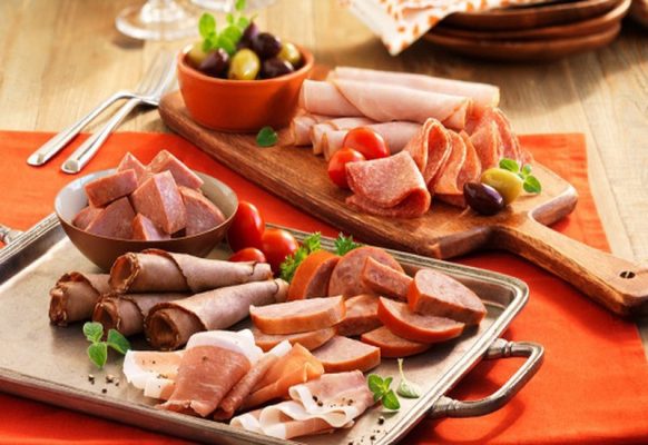 Ăn thực phẩm chế biến sẵn gây ra tình trạng khó tiêu